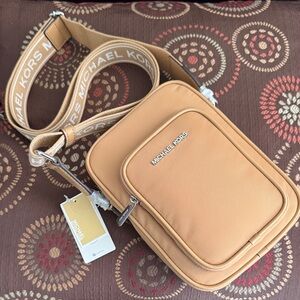 Michael Kors Khai North/South Pocket Crossbody – Peanut (NWT)